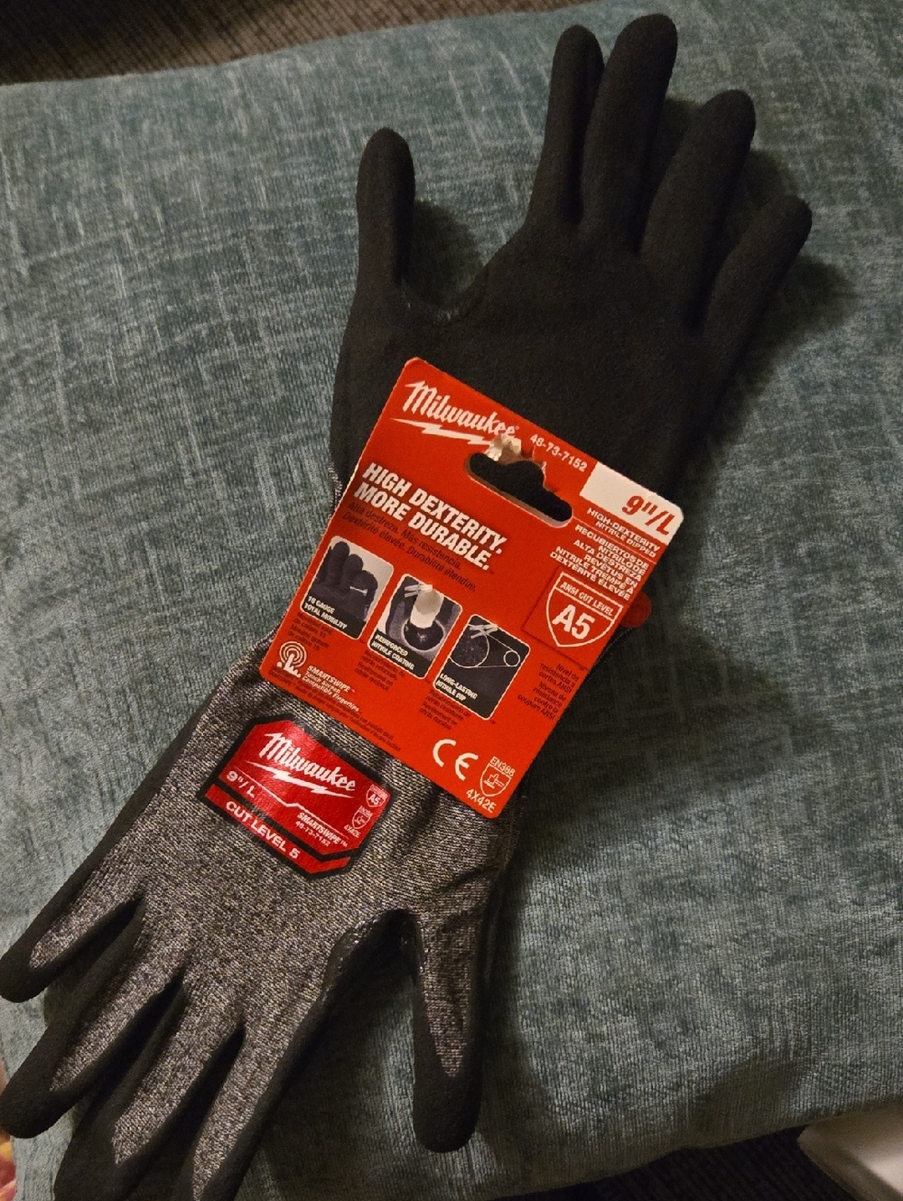Milwaukee Men's Black/Gray High-Dexterity Work Gloves